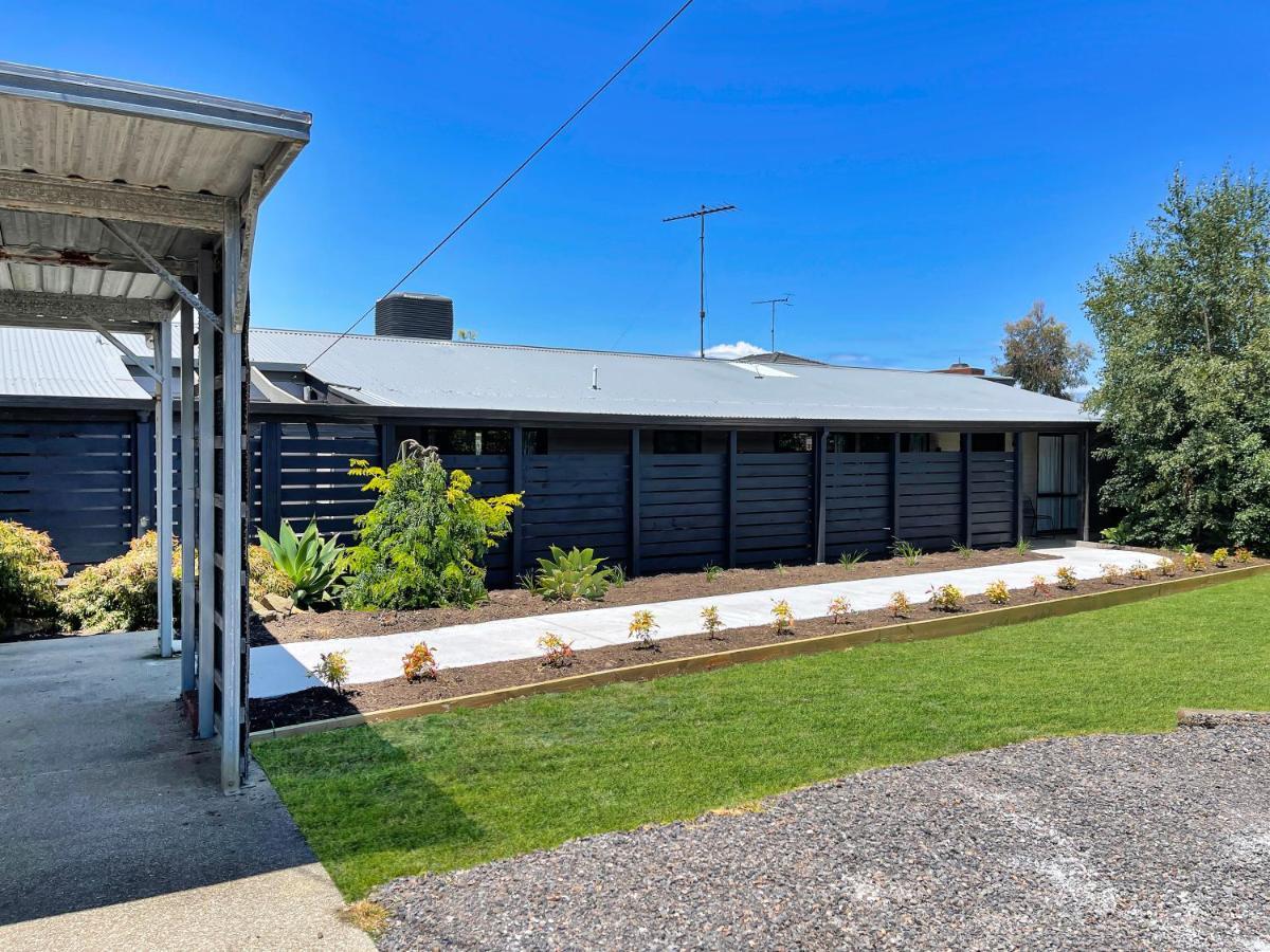 Recharge In Waurn Ponds Hotel Geelong Exterior photo