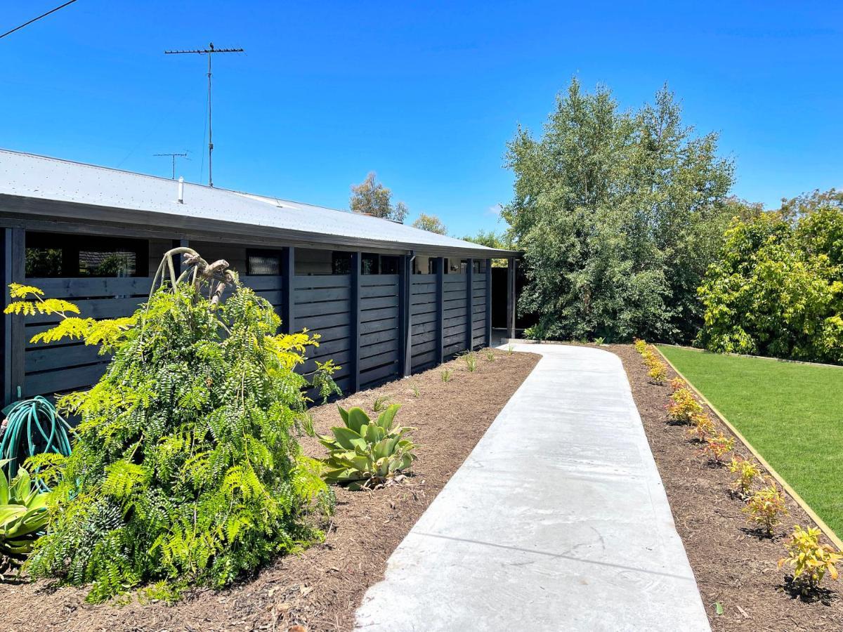 Recharge In Waurn Ponds Hotel Geelong Exterior photo